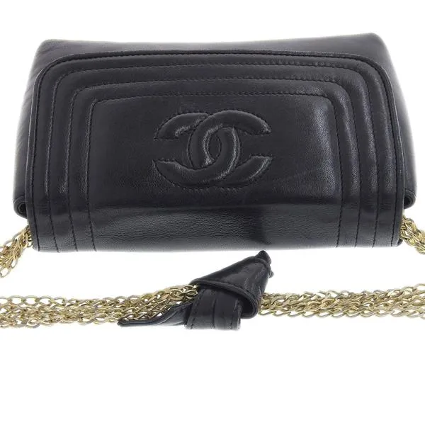 Chanel CC  Leather Mini Chain Shoulder Bag Leather Shoulder Bag in Good condition