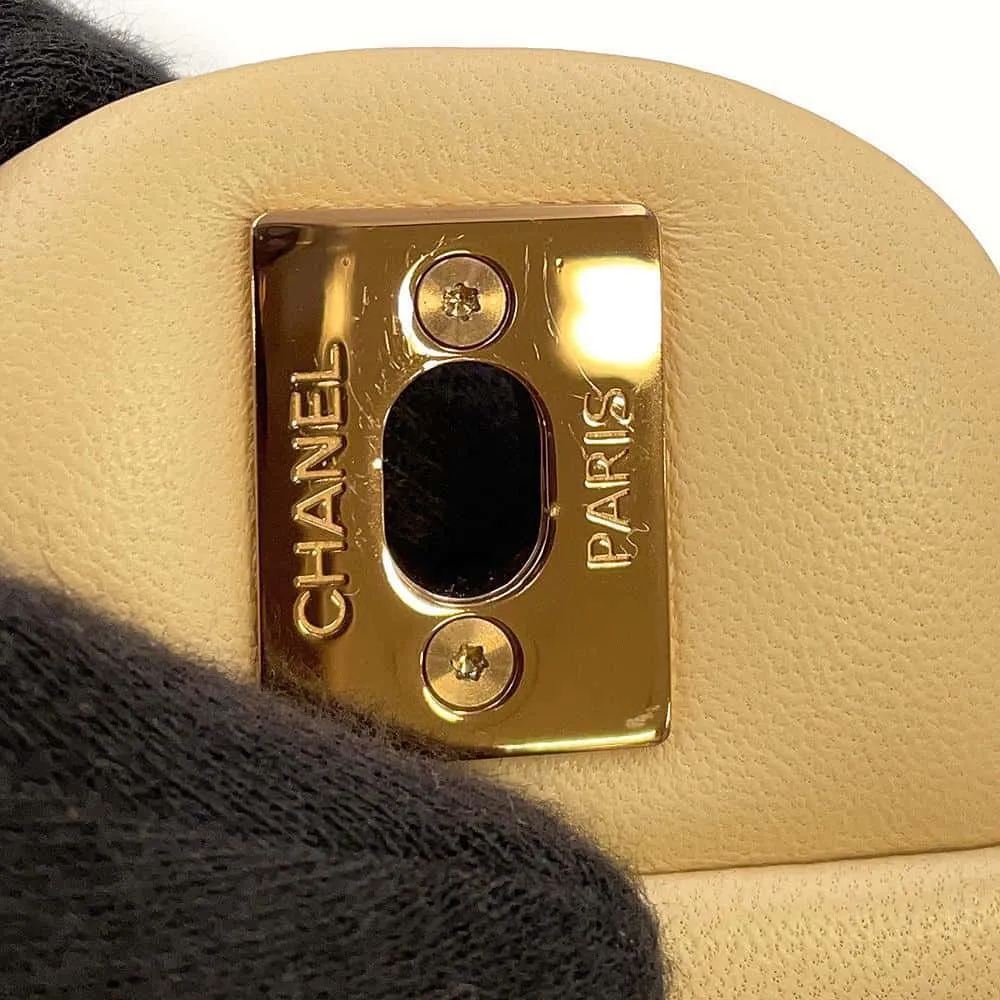 CHANEL Mini Matelasse ChainShoulder Bag Beige A69900 Lambskin