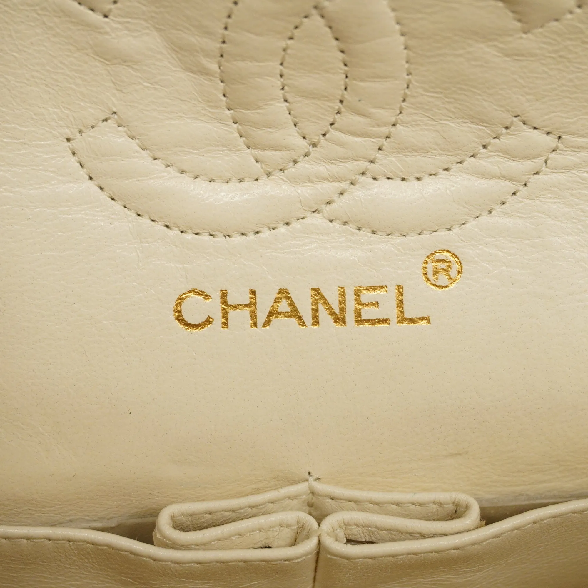 CHANELAuth  Matelasse W Flap W Chain Women's Leather Shoulder Bag White