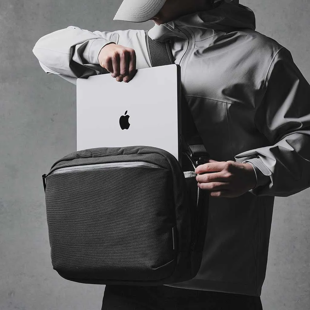 Elements Tech Brief Pro