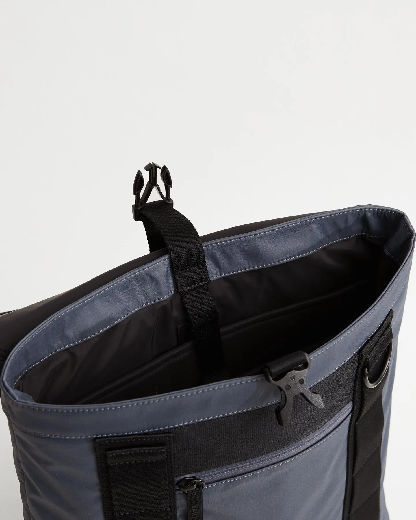 Gowan ECONYL? Convertible Backpack