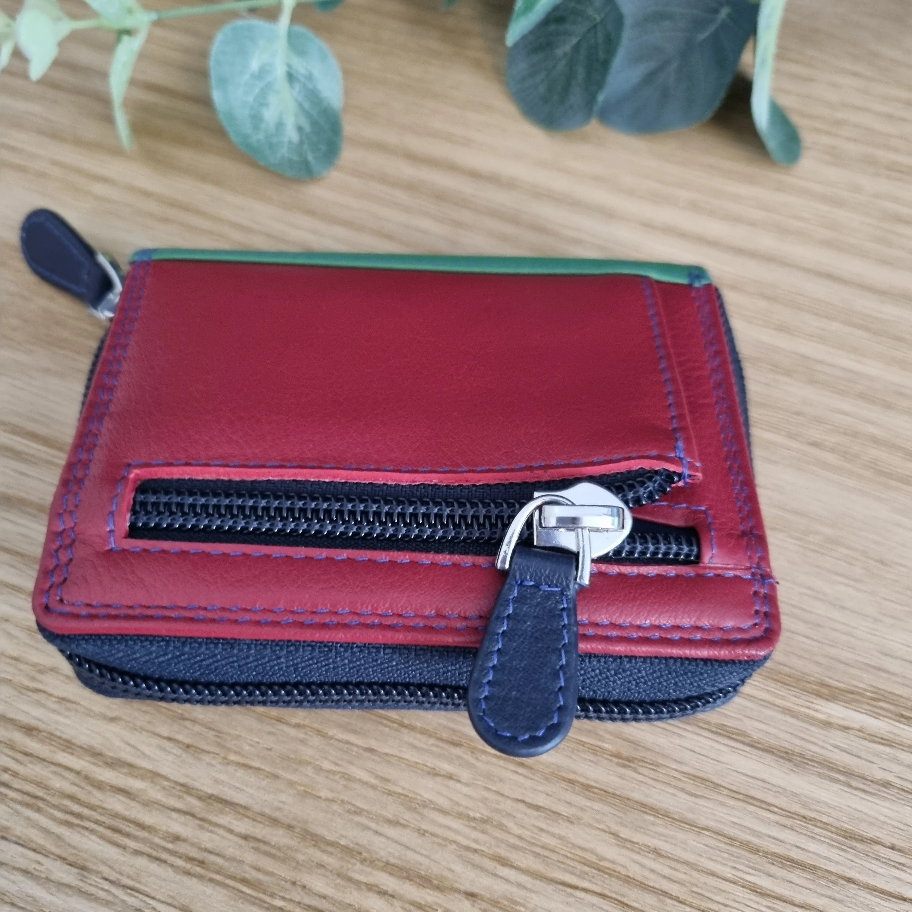 Graffiti 7-119 Leather Credit Card Holder