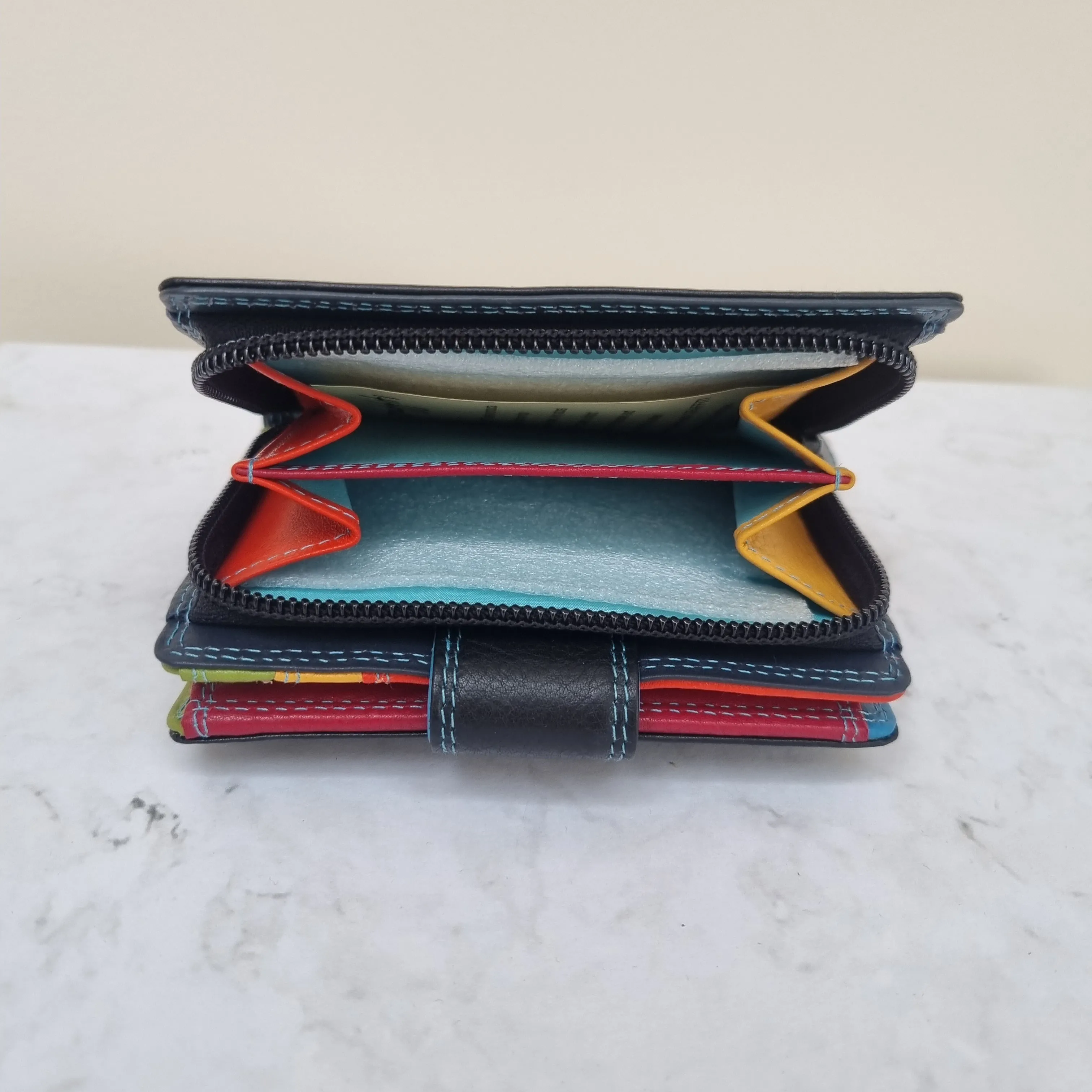 Graffiti GL7-142 Ladies wallet purse