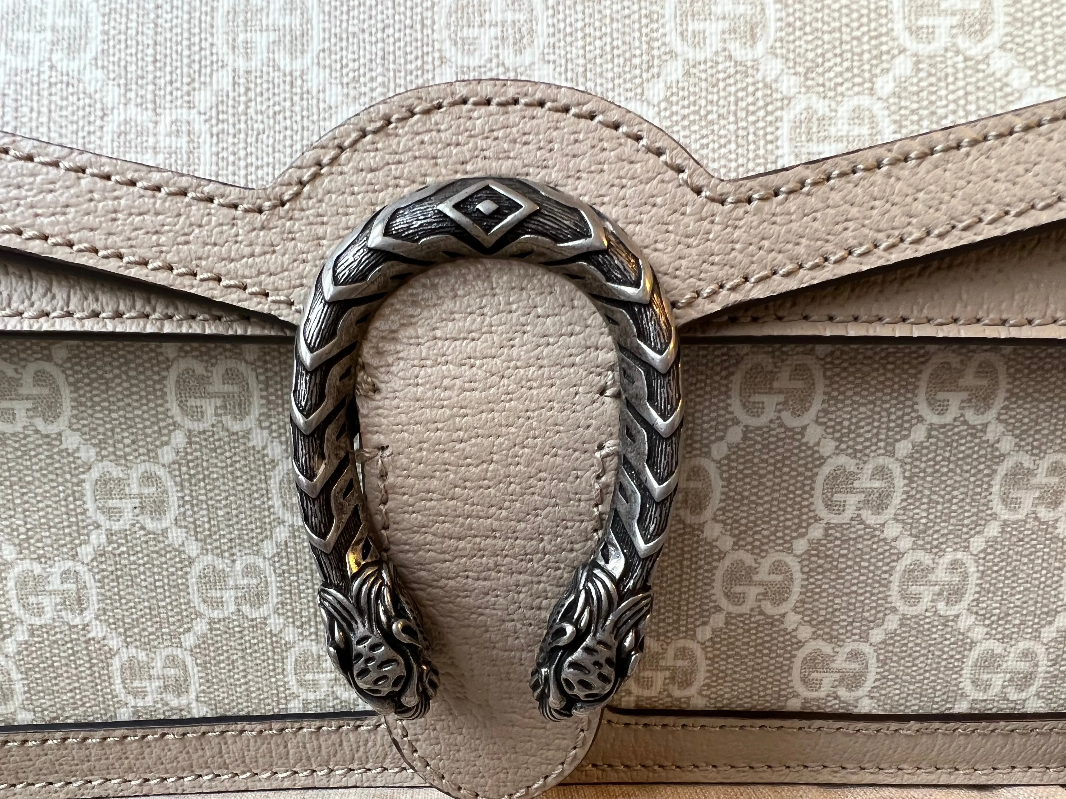 Gucci Dionysus GG Small Shoulder Bag in White and Beige Canvas (RRP 2,130)