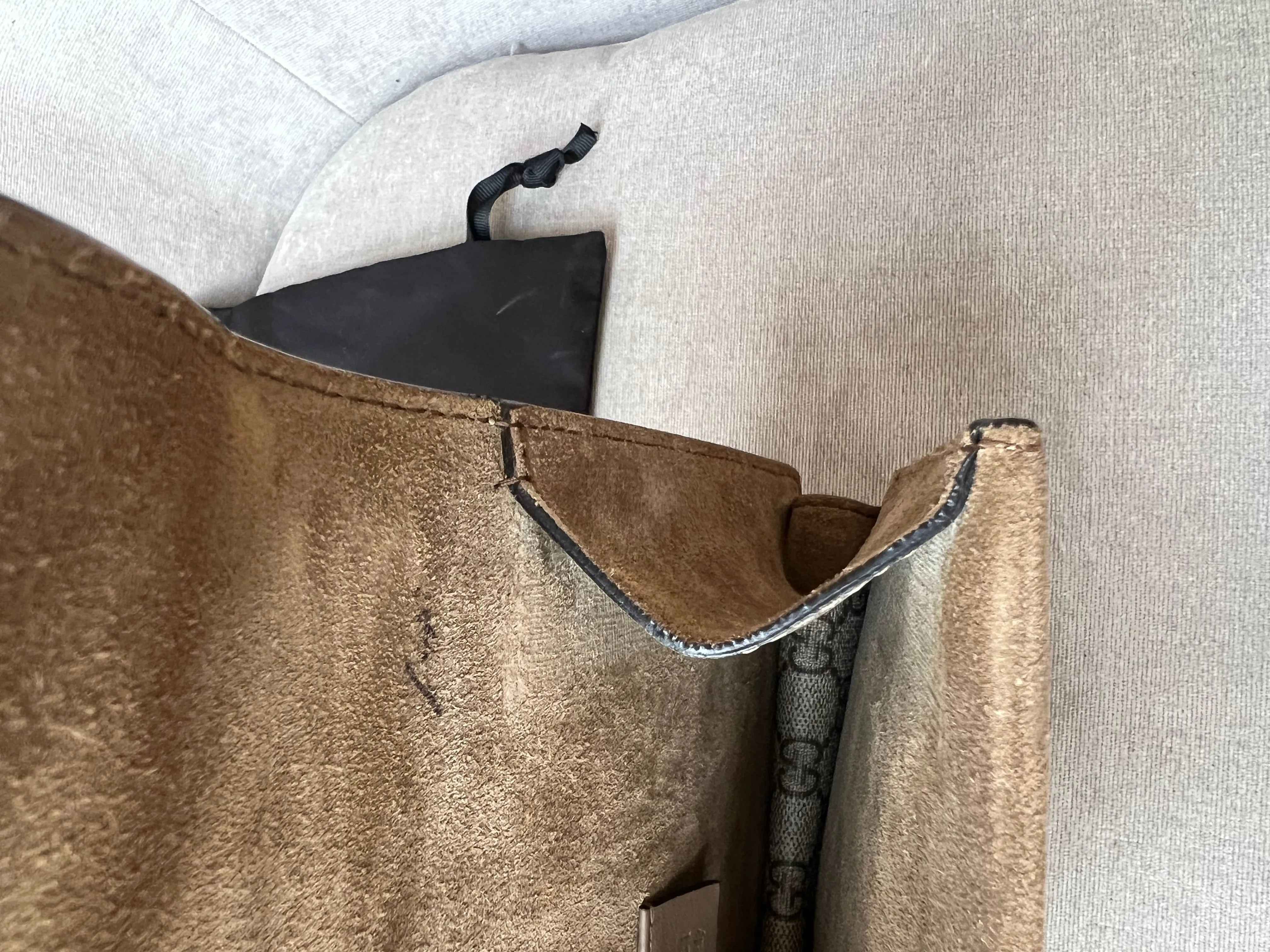Gucci Dionysus GG Supreme Mini Shoulder Bag
