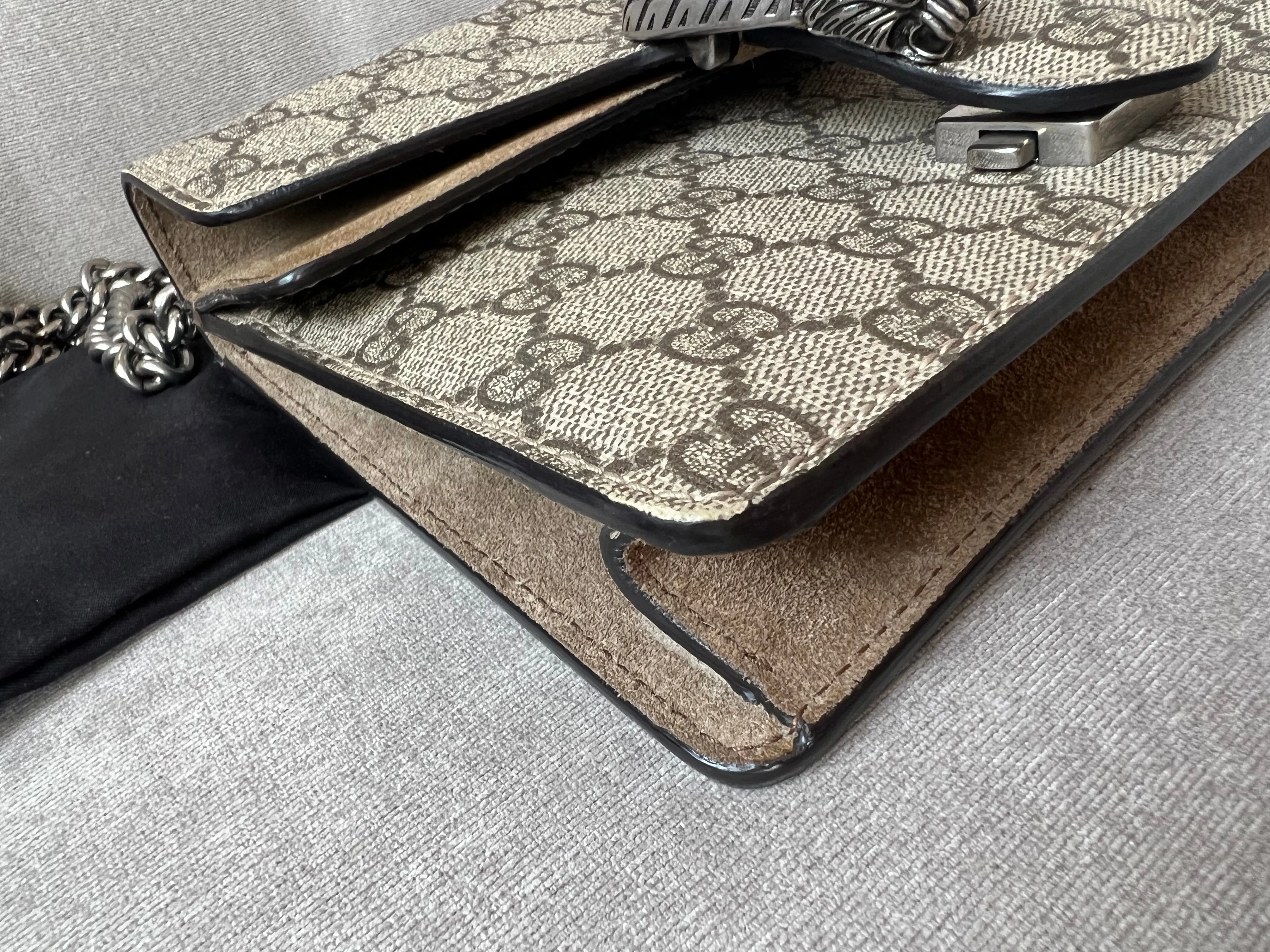 Gucci Dionysus GG Supreme Mini Shoulder Bag