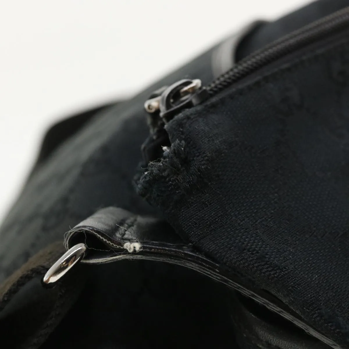 GUCCI GG Canvas Shoulder Bag Black 145857001013  tb425