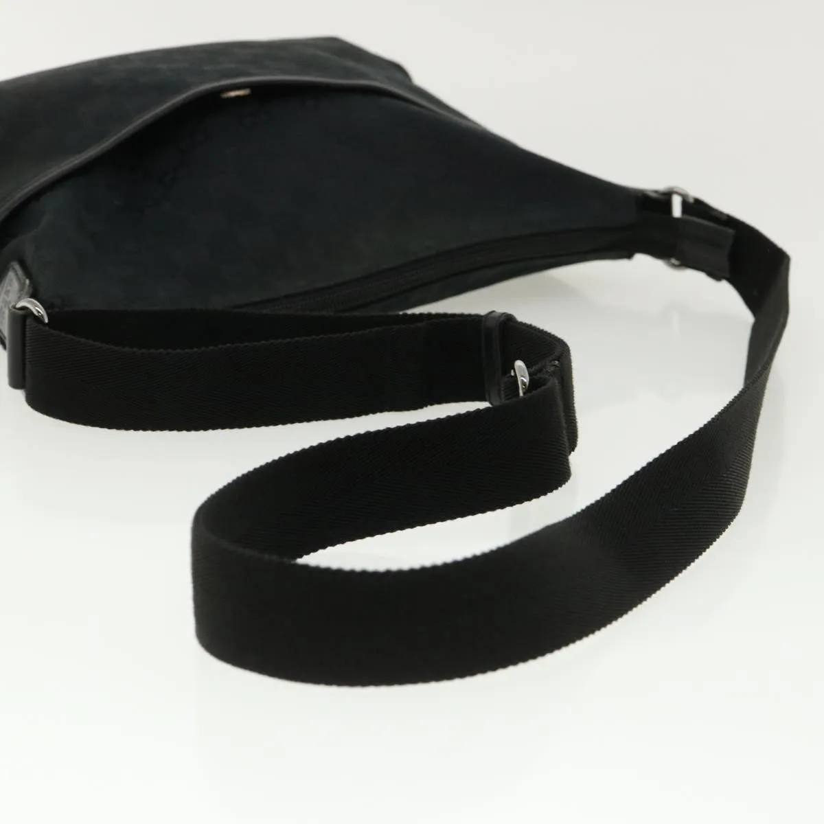 GUCCI GG Canvas Shoulder Bag Black 145857001013  tb425