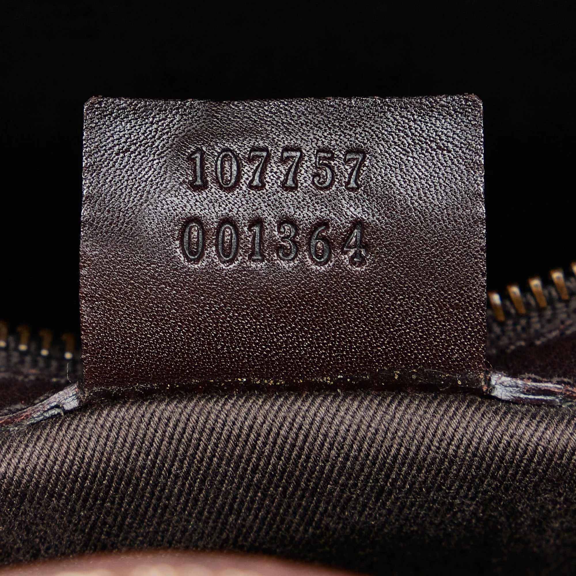 Gucci GG Canvas Shoulder Bag (SHG-my1lNg)