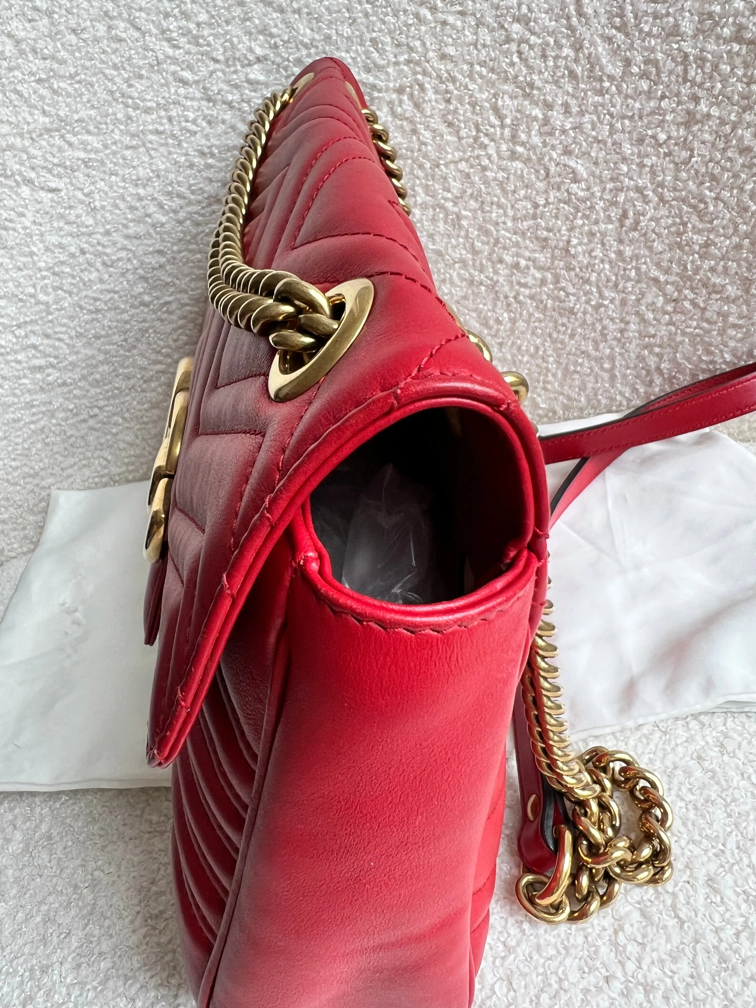 Gucci GG Hibiscus Red Marmont Medium Shoulder Bag (RRP ??2,340)