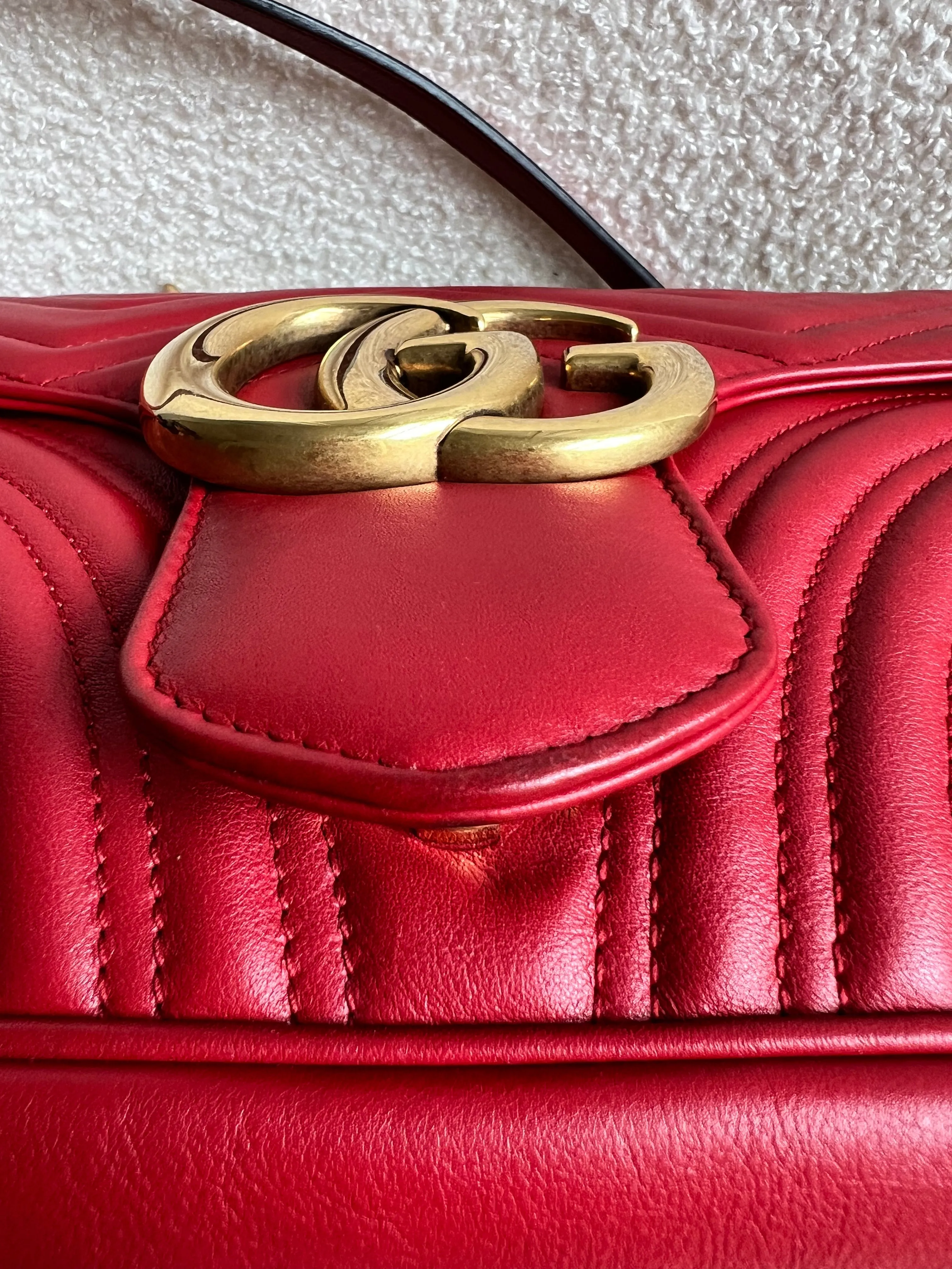 Gucci GG Hibiscus Red Marmont Medium Shoulder Bag (RRP ??2,340)