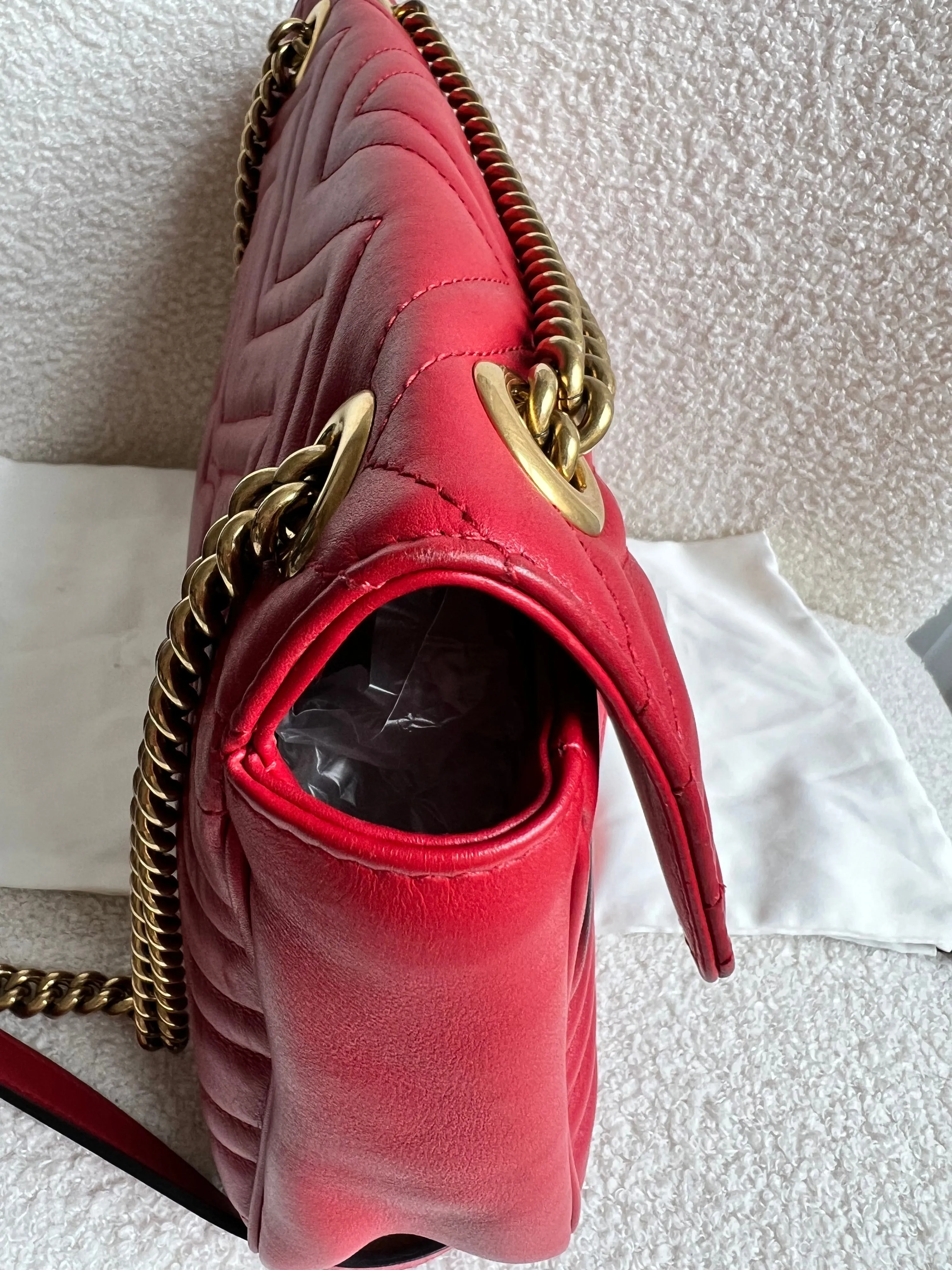 Gucci GG Hibiscus Red Marmont Medium Shoulder Bag (RRP ??2,340)