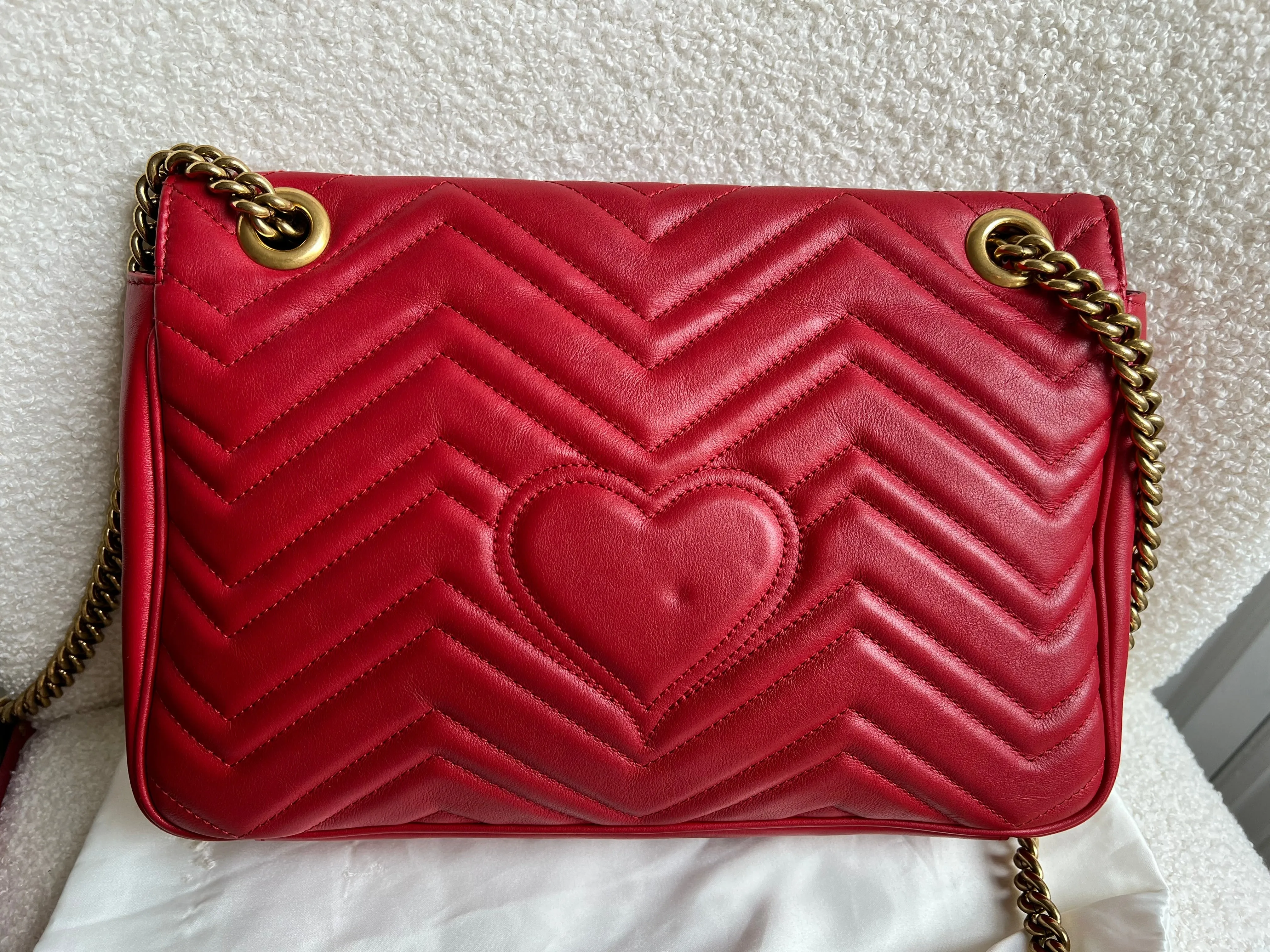 Gucci GG Hibiscus Red Marmont Medium Shoulder Bag (RRP ??2,340)