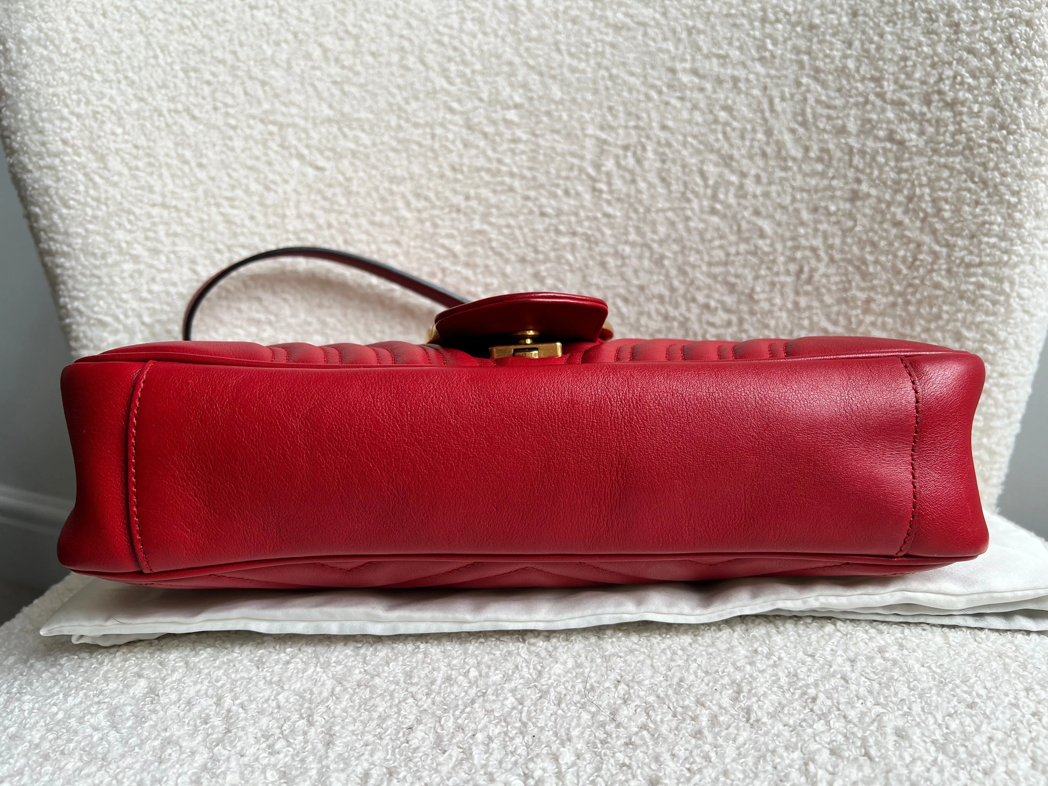 Gucci GG Hibiscus Red Marmont Medium Shoulder Bag (RRP ??2,340)