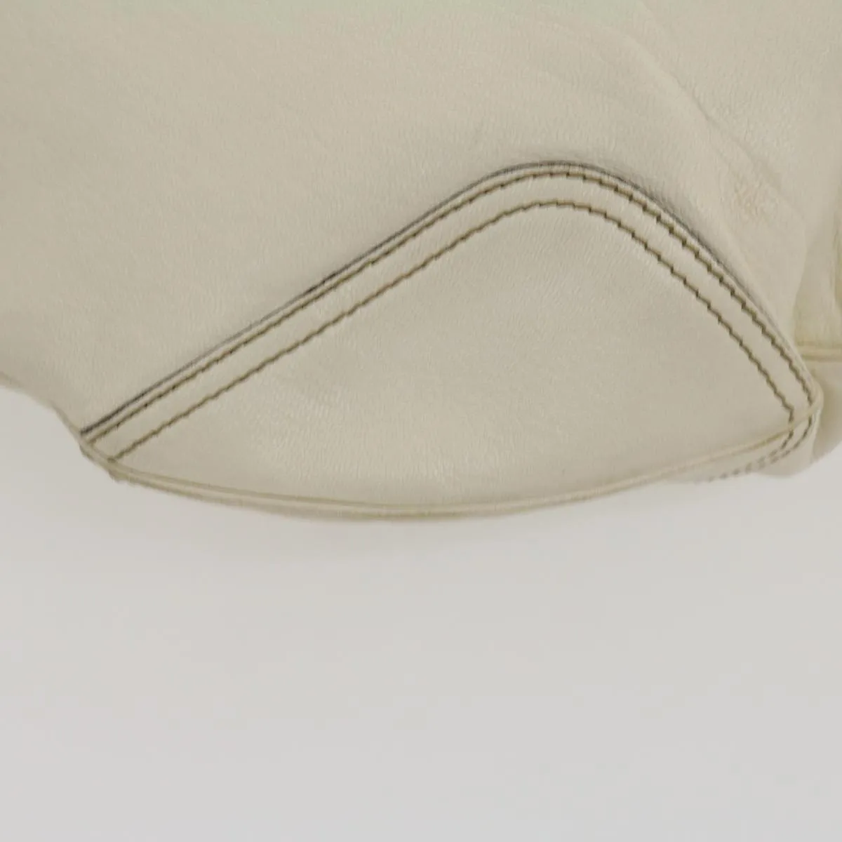 GUCCI Shoulder Bag Leather White  am2557g