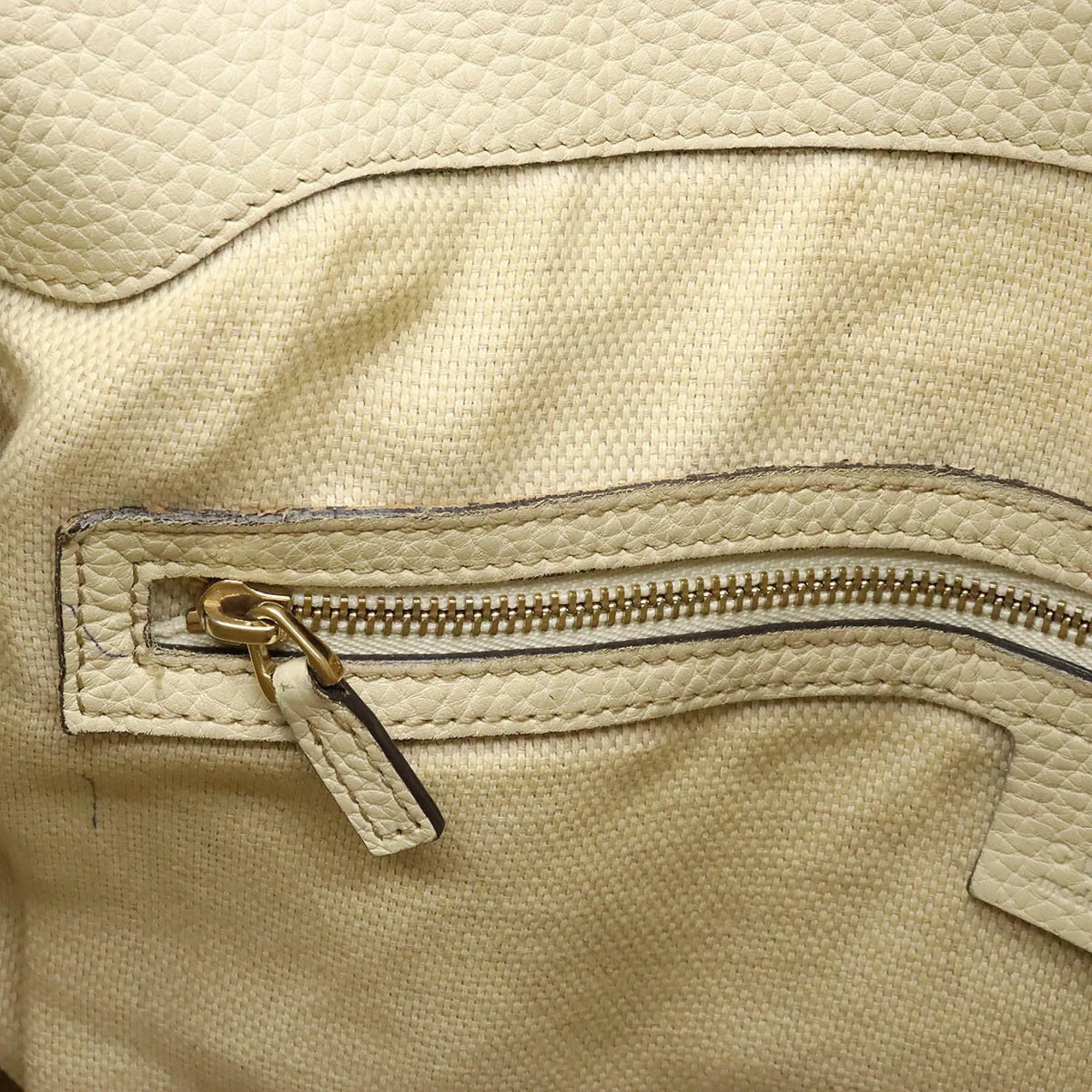 GUCCI Soho Interlocking G Tassel Shoulder Bag Handbag Leather Ivory 408825