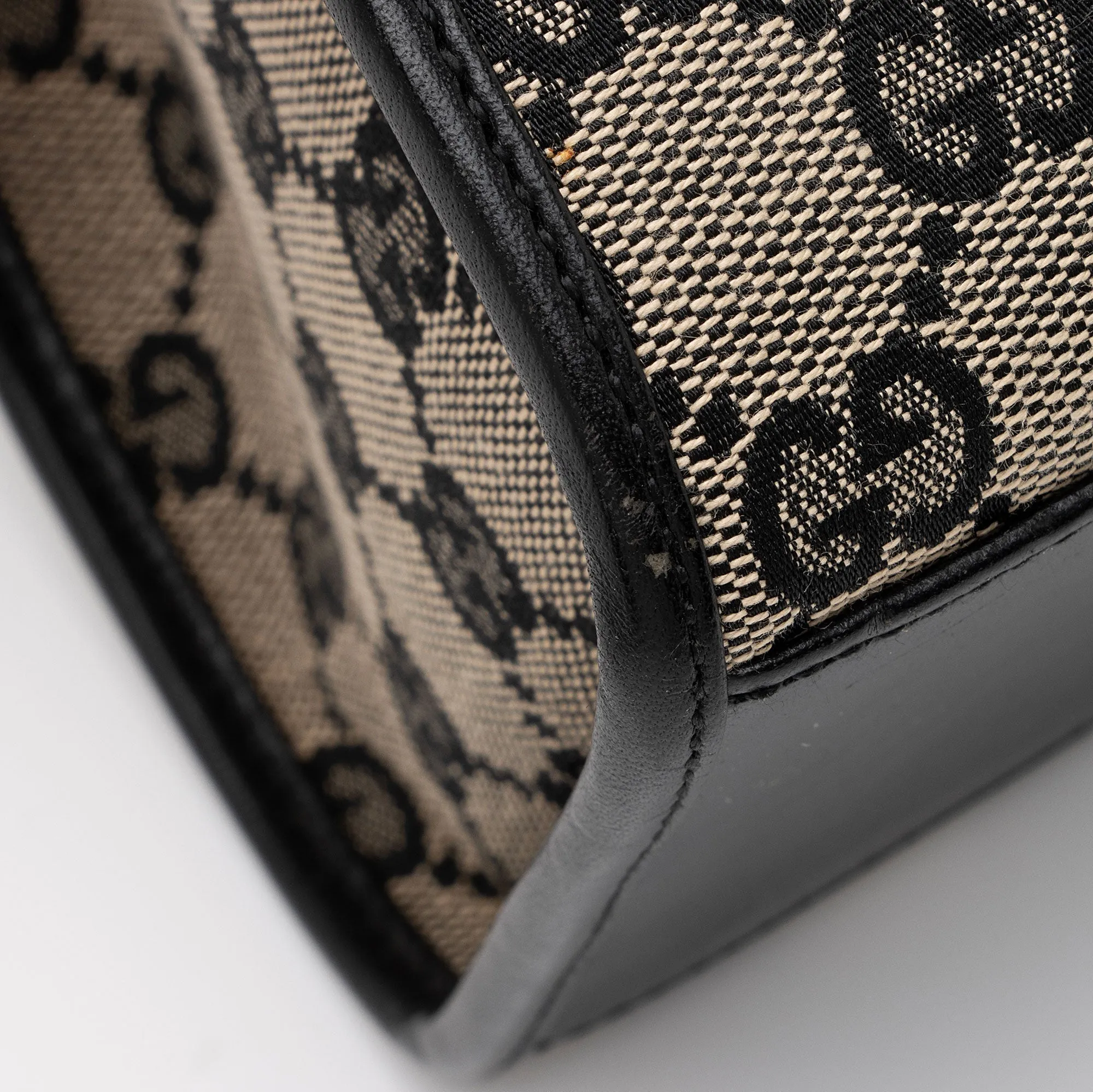 Gucci Vintage GG Canvas Bardot Medium Shoulder Bag (SHF-MzOFGC)