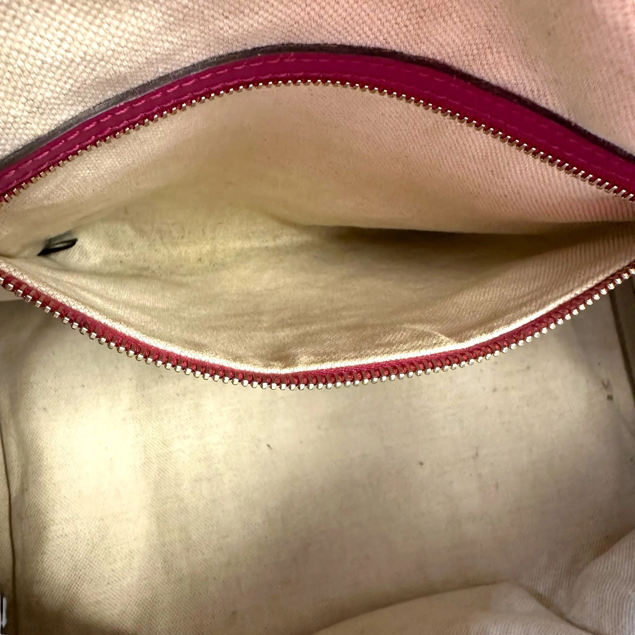 Handbag Luxury Designer By Gucci  Size: Large