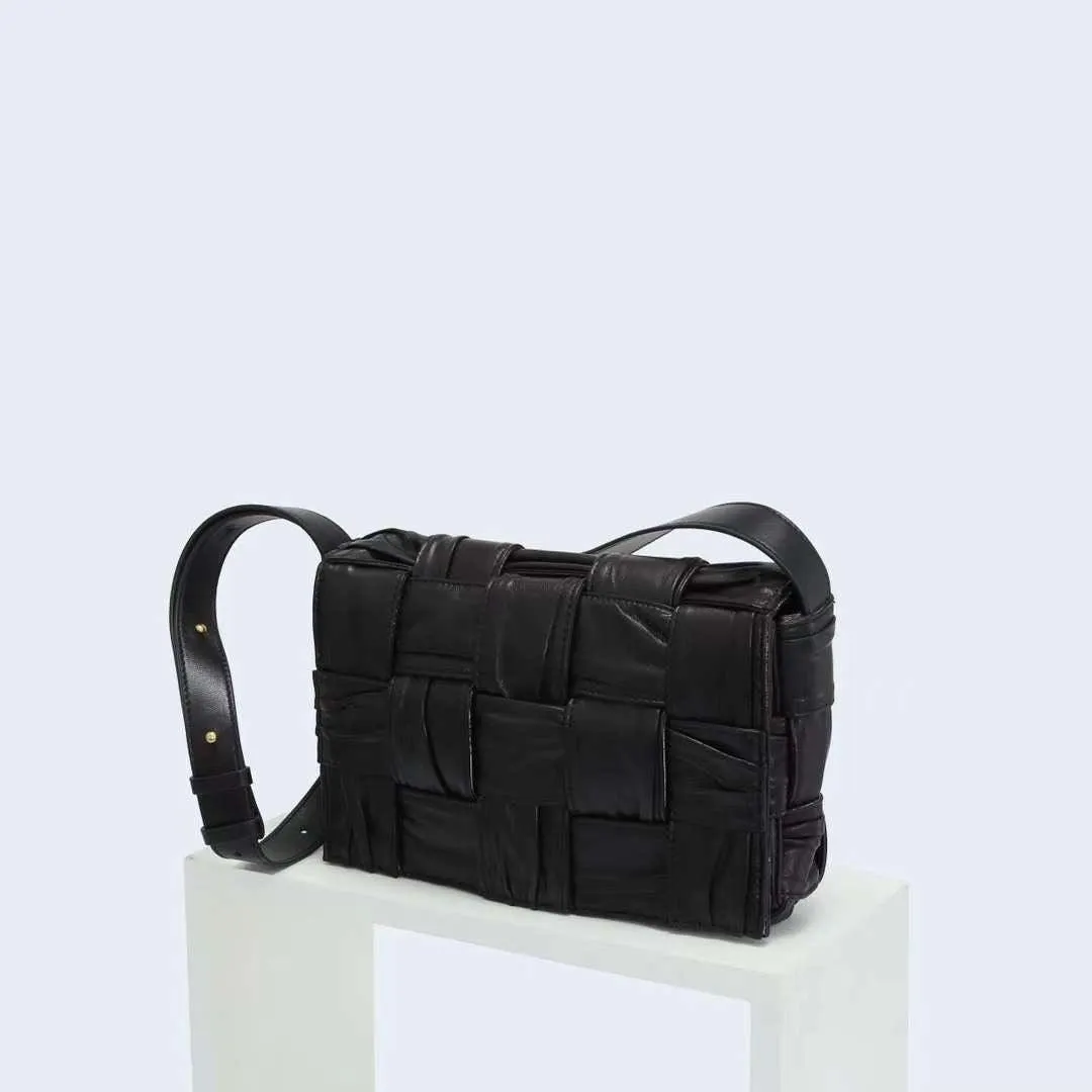 Italy Lambskin Leather Quilted Elegant Shoulder Bag | Wrinkle Leather Handwoven Bag, Trendy Boutique Designer Bag, Classic Style Leather Bag