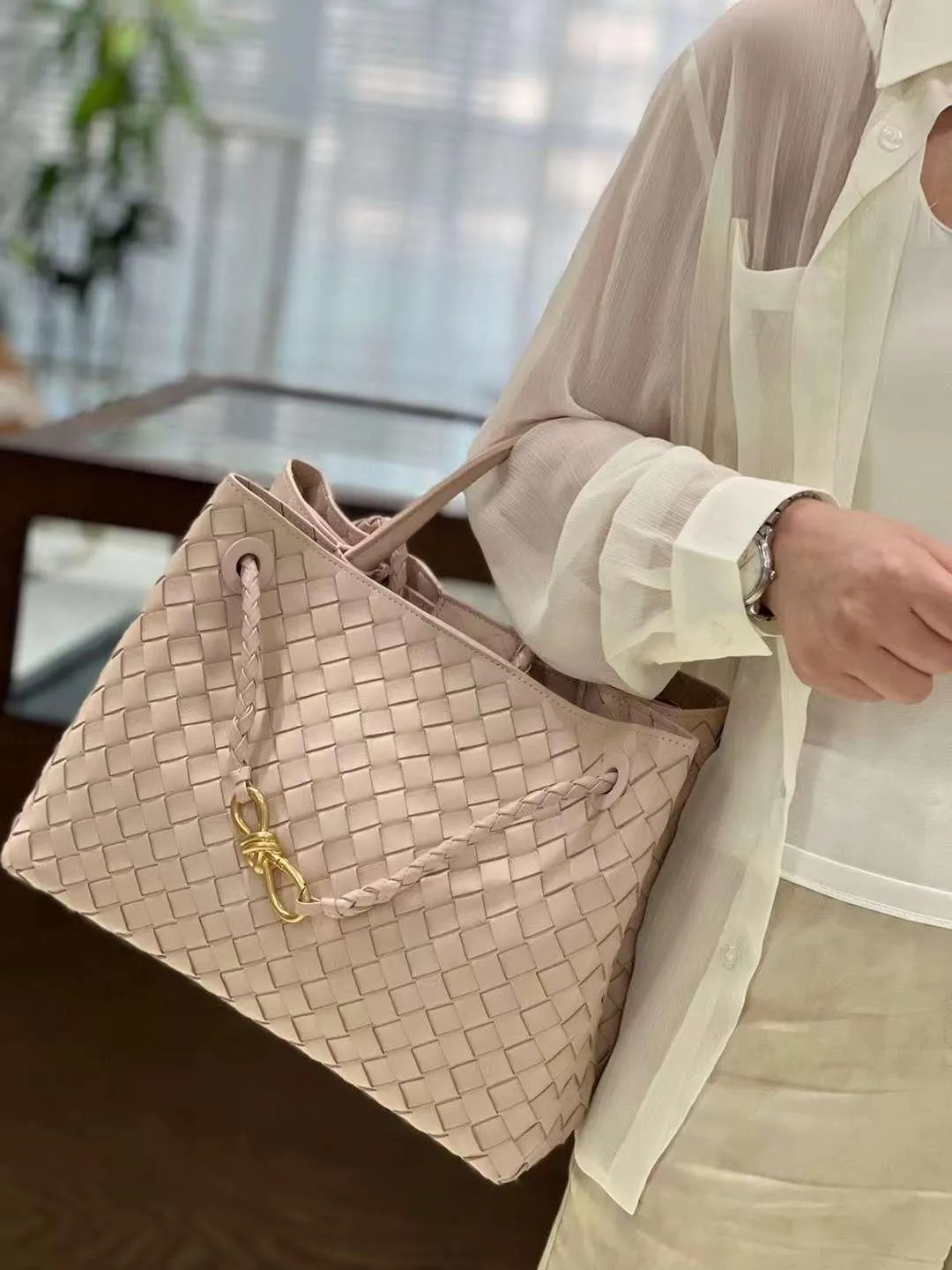 Lambskin Leather Knotted Intrecciato Shoulder Bag | Woven Handbag With Metal Buckle, Daily Fashion Designer Bag, Woven Shoulder Purse