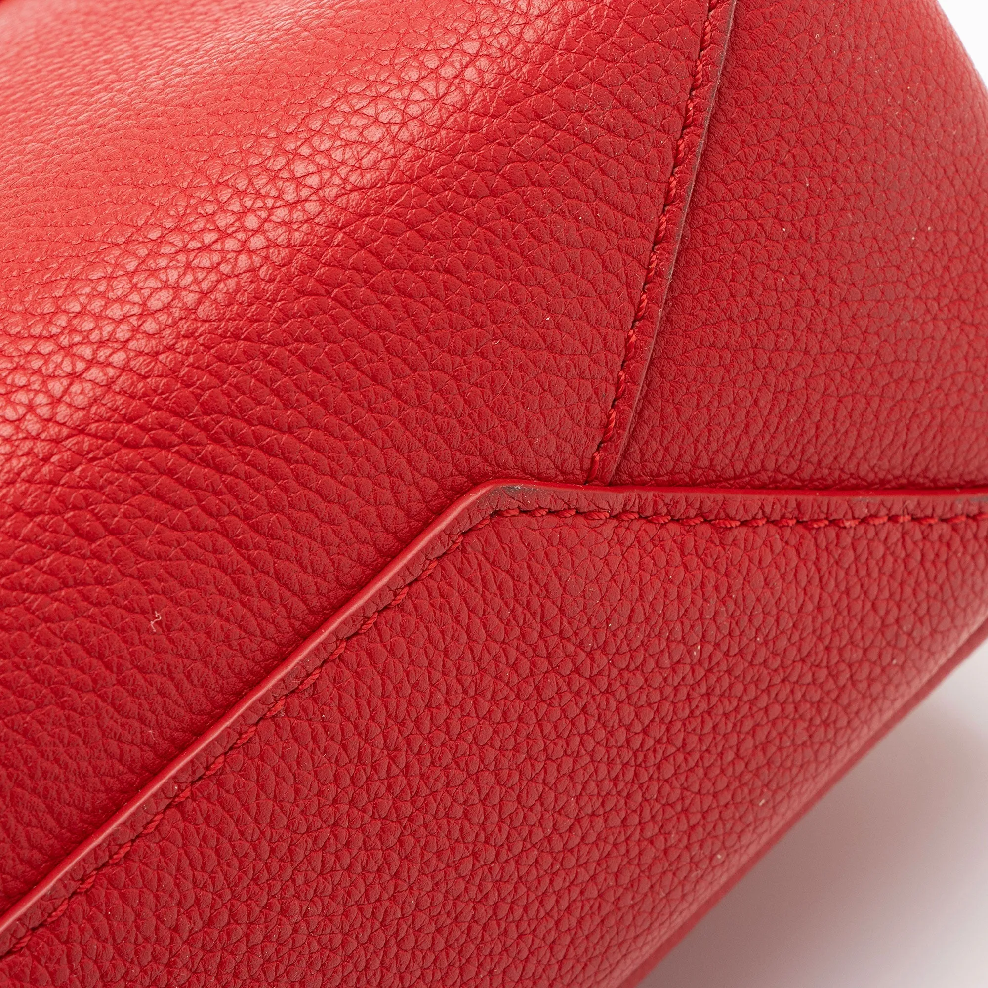 Louis Vuitton Calfskin Lockme II BB Shoulder Bag (SHF-LWCQaA)