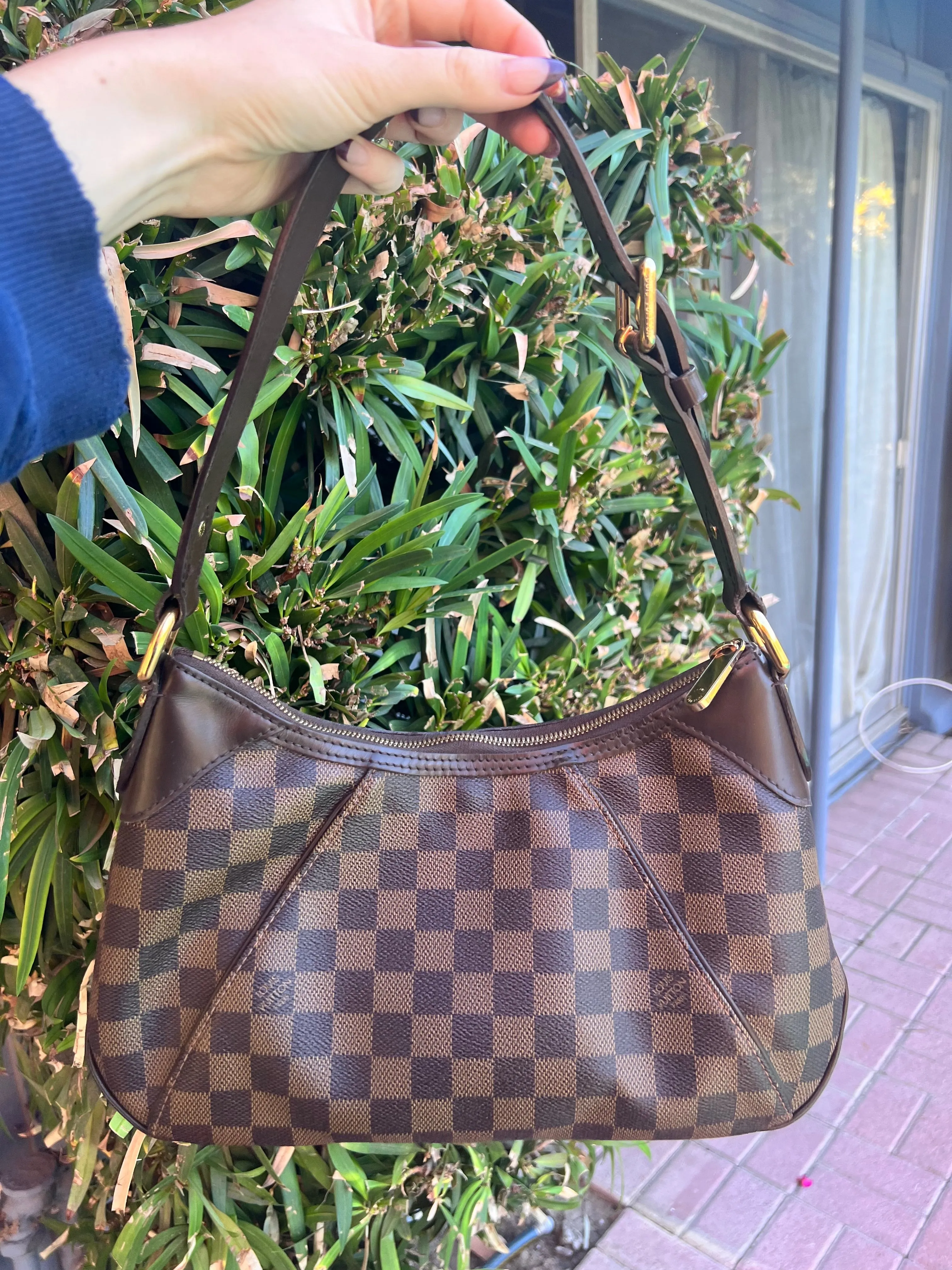 Louis Vuitton Damier Ebene Thames PM shoulder bag