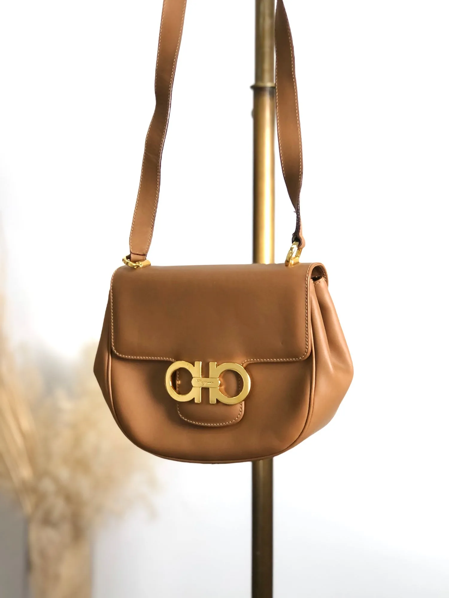 Salvatore Ferragamo Gancini Shoulder bag Brown Vintage hr6rnn